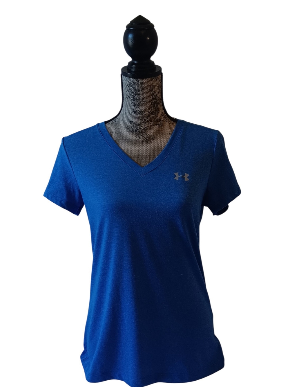Under Armour women's blue short-sleeve activewear v-neck t-shirt size S
